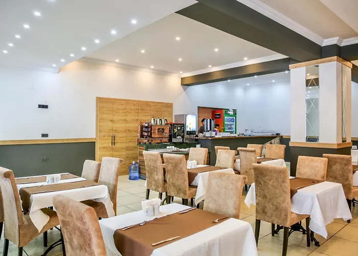 Tropical Deluxe Отель 4*