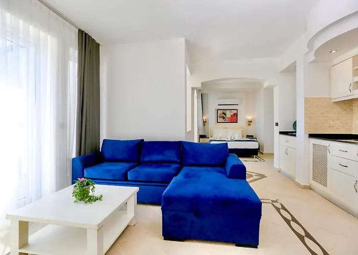 Tropical Deluxe Отель