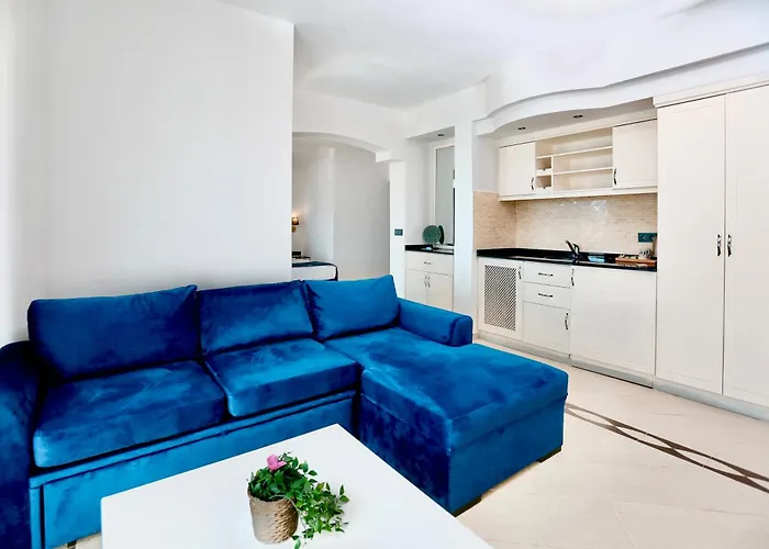 Tropical Deluxe Отель 4*