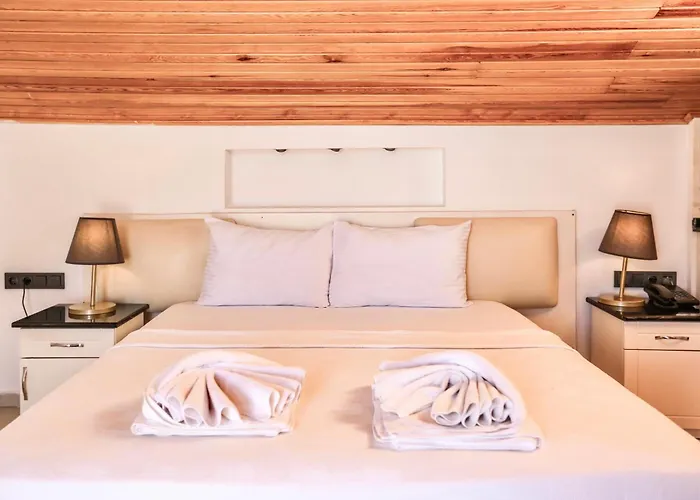 Tropical Deluxe Отель