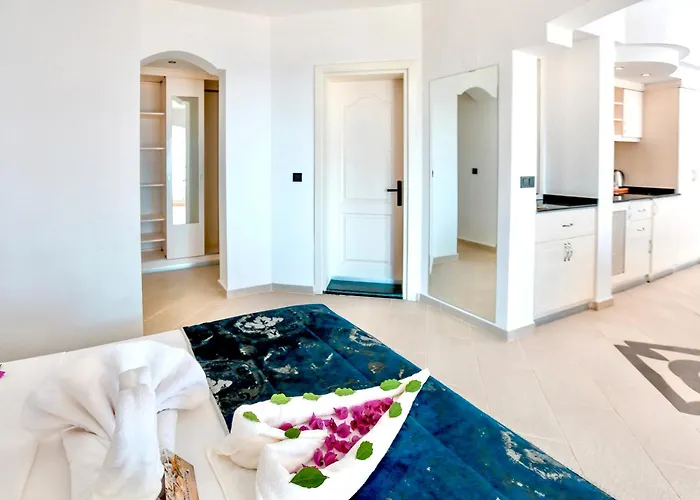 Tropical Deluxe Отель 4*