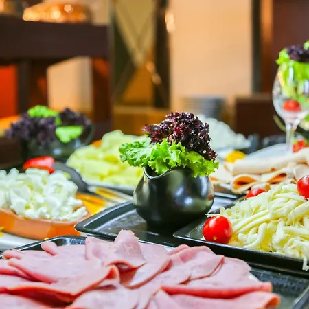 Tropical Deluxe فندق فتحية