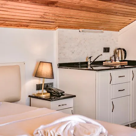 Hotel Tropical Deluxe