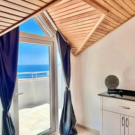 Tropical Deluxe فندق فتحية