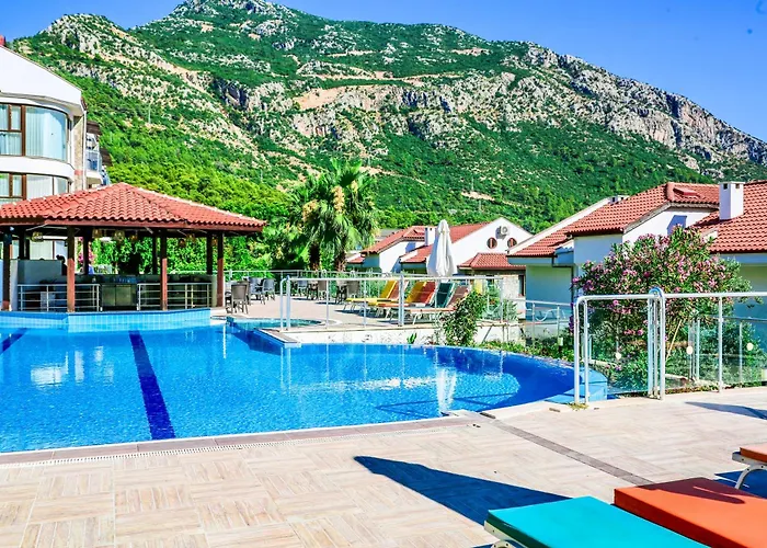 Tropical Deluxe Hotel 4*