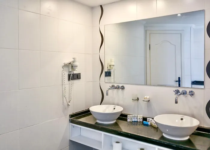 Hotel Tropical Deluxe 4*