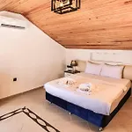 Tropical Deluxe 4*