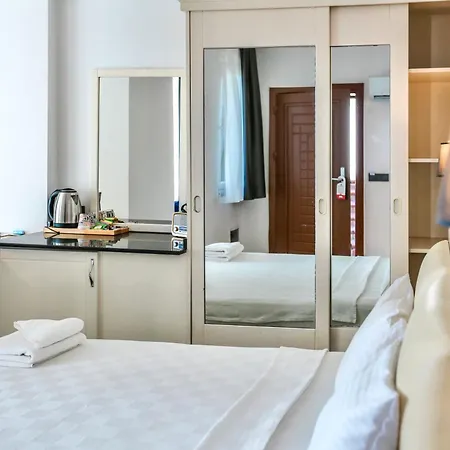 Tropical Deluxe Ξενοδοχείο 4*