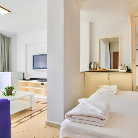 Ξενοδοχείο Tropical Deluxe 4*