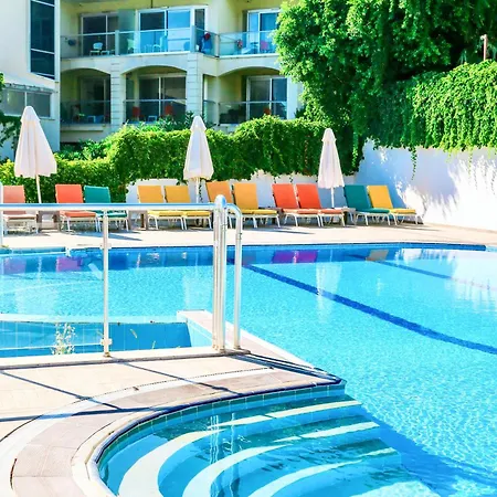 Tropical Deluxe 4* Φετιγιέ