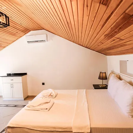 Ξενοδοχείο Tropical Deluxe 4*